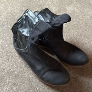 Soft leather zip back mid calf boots, Size 10M